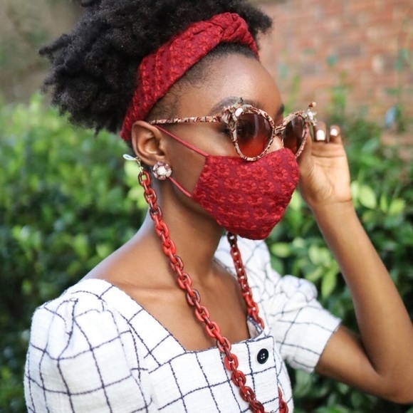 LELE SADOUGHI • Burgundy Flower Lace Luxury Face Mask - Picture 2 of 6